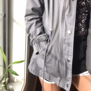 Forever 21 Grey utility jacket with hood. (Small)